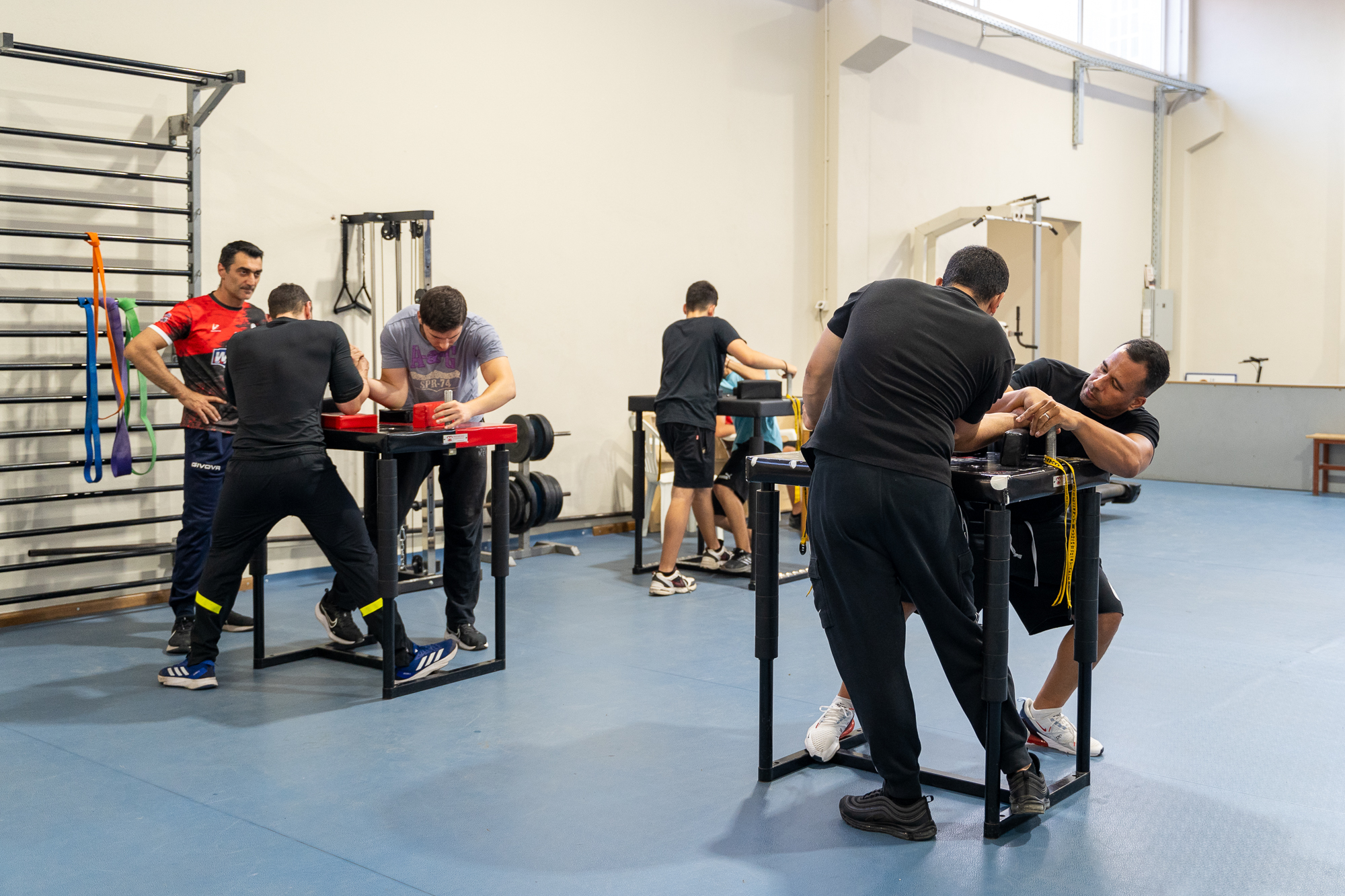 Οι χειροπαλαιστές του Ασπροπύργου-9