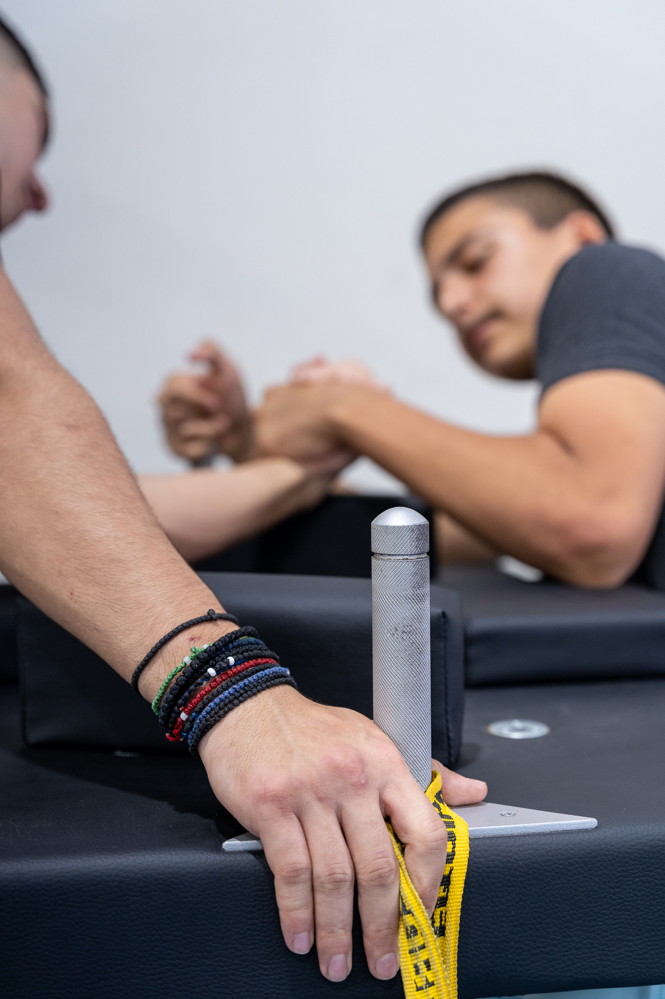 Οι χειροπαλαιστές του Ασπροπύργου-3