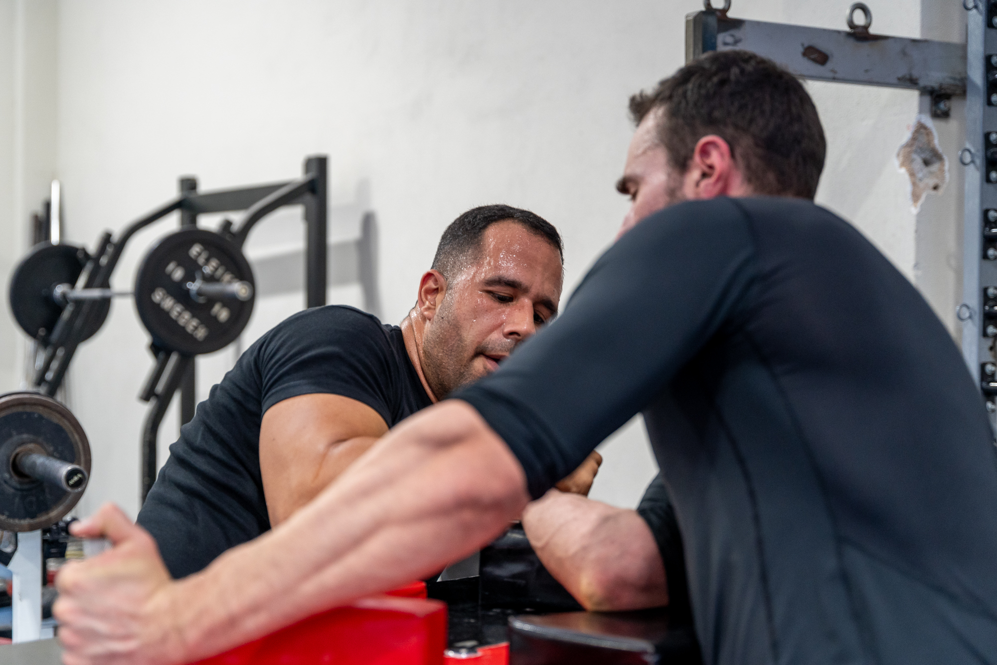 Οι χειροπαλαιστές του Ασπροπύργου-8