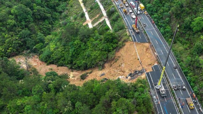 κίνα-κατάρρευση-αυτοκινητοδρόμου-με-563008126