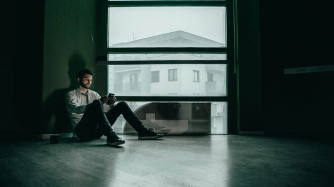 doomscrolling-τι-είναι-και-πόσο-κακό-κάνει-στην-υγ-563026276