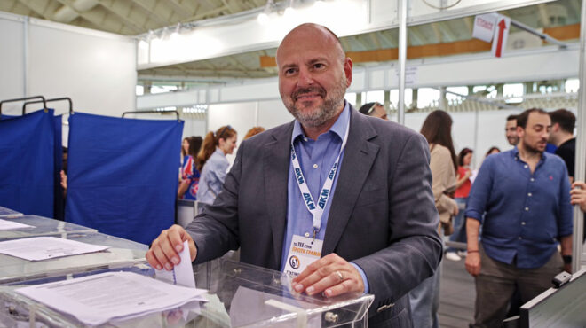 συριζα-αποκωδικοποιώντας-την-καθίζ-563033407