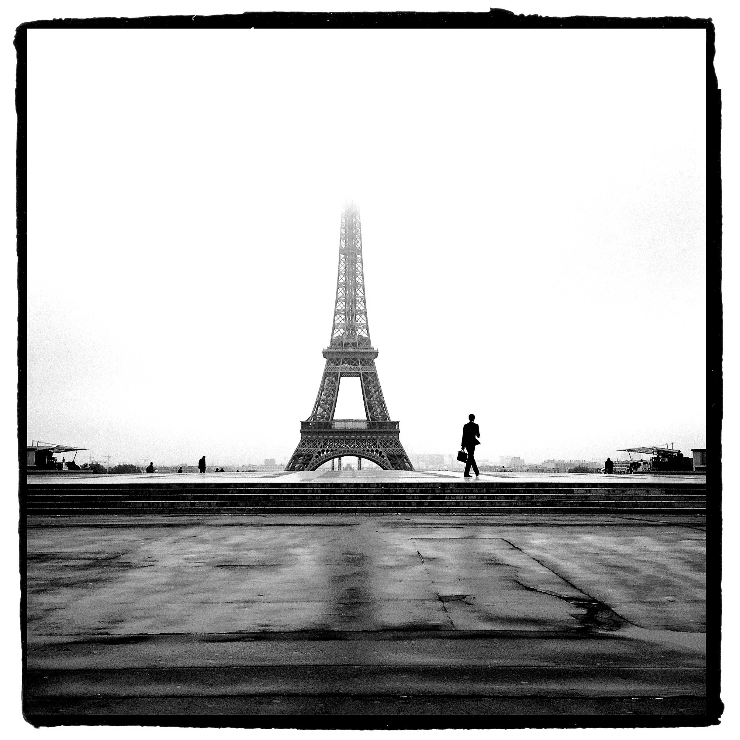 Το ασπρόμαυρο Παρίσι του Νίκου Αλιάγα-1