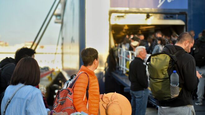 αναχωρούν-και-οι-τελευταίοι-εκδρομεί-563012038