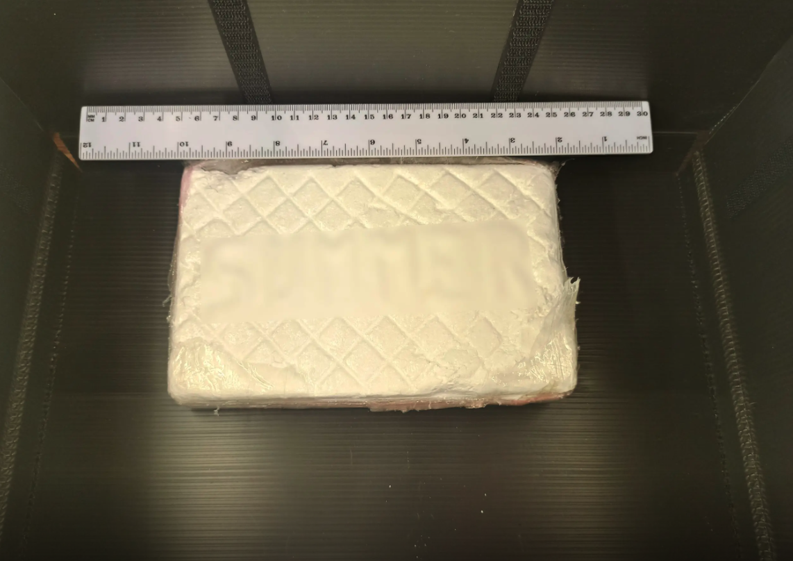 ΕΛ.ΑΣ.: Φωτογραφίες και βίντεο από την κατάσχεση των 100 κιλών κοκαΐνης στον Πειραιά-1