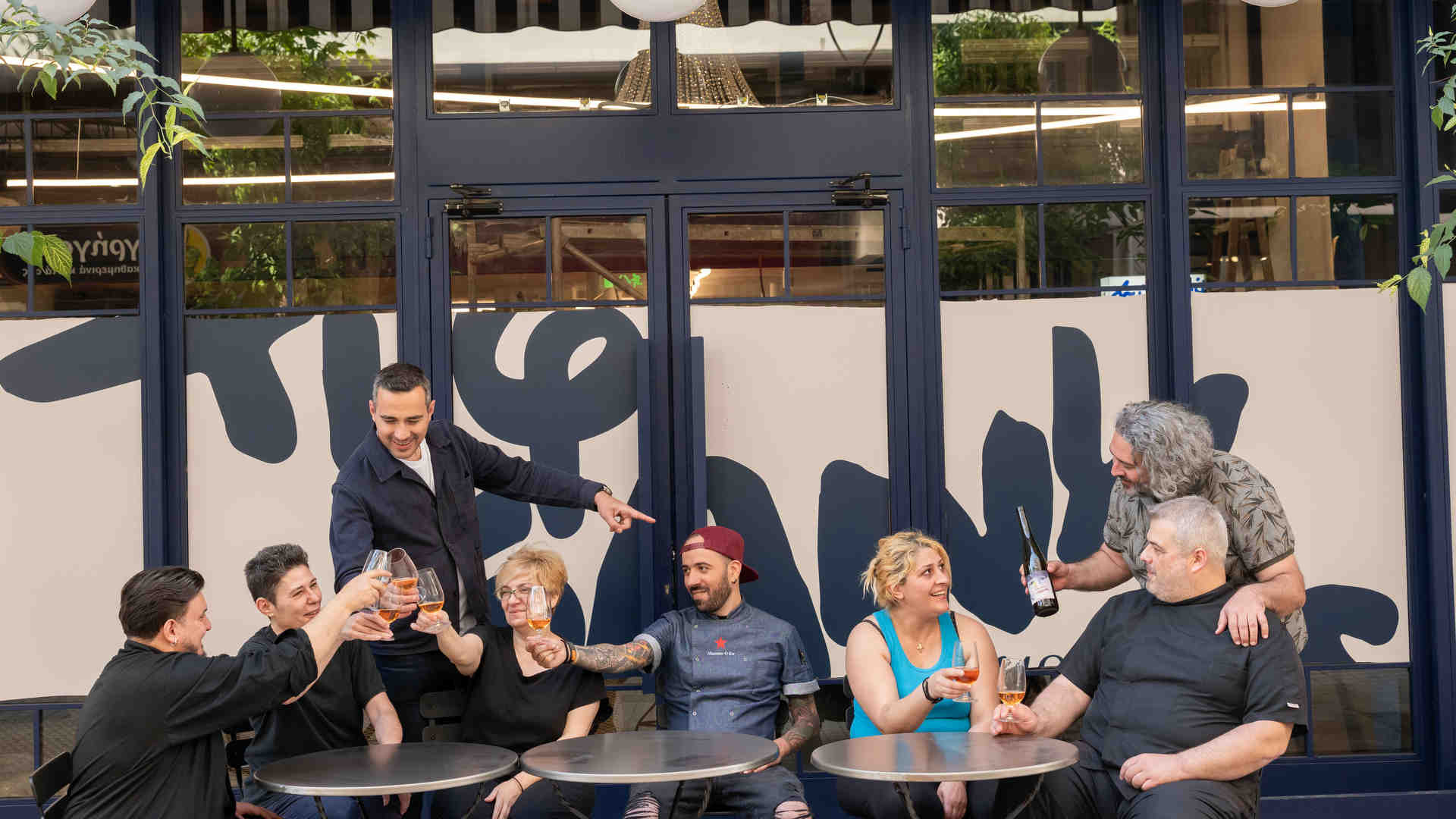 Τίφαννυς x 1905: Μπήκαμε πρώτοι στο μαγαζί της Θεσσαλονίκης που συζητιέται πριν ανοίξει-6