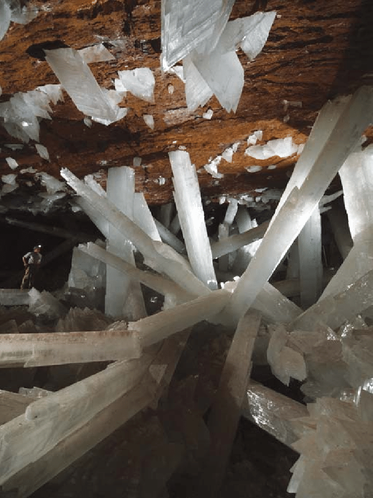 «Καπέλα Σιστίνα των Σπηλαίων»: Μέσα στην απόκοσμη, αλλά φονική σπηλιά, με τους γιγάντιους κρυστάλλους-2