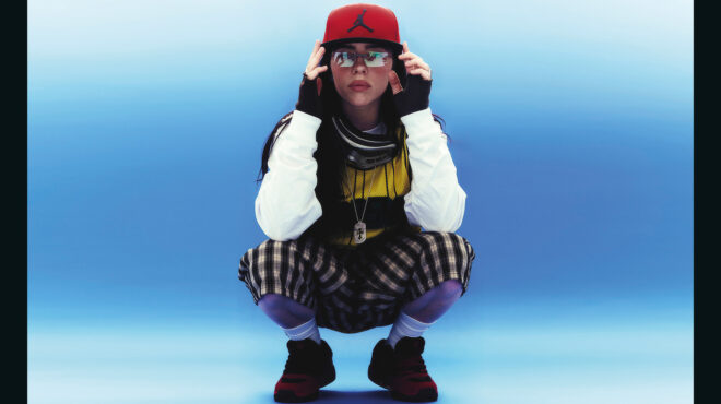 η-μπίλι-άιλις-δεν-είναι-βαρετή-επειδή-δ-563039557