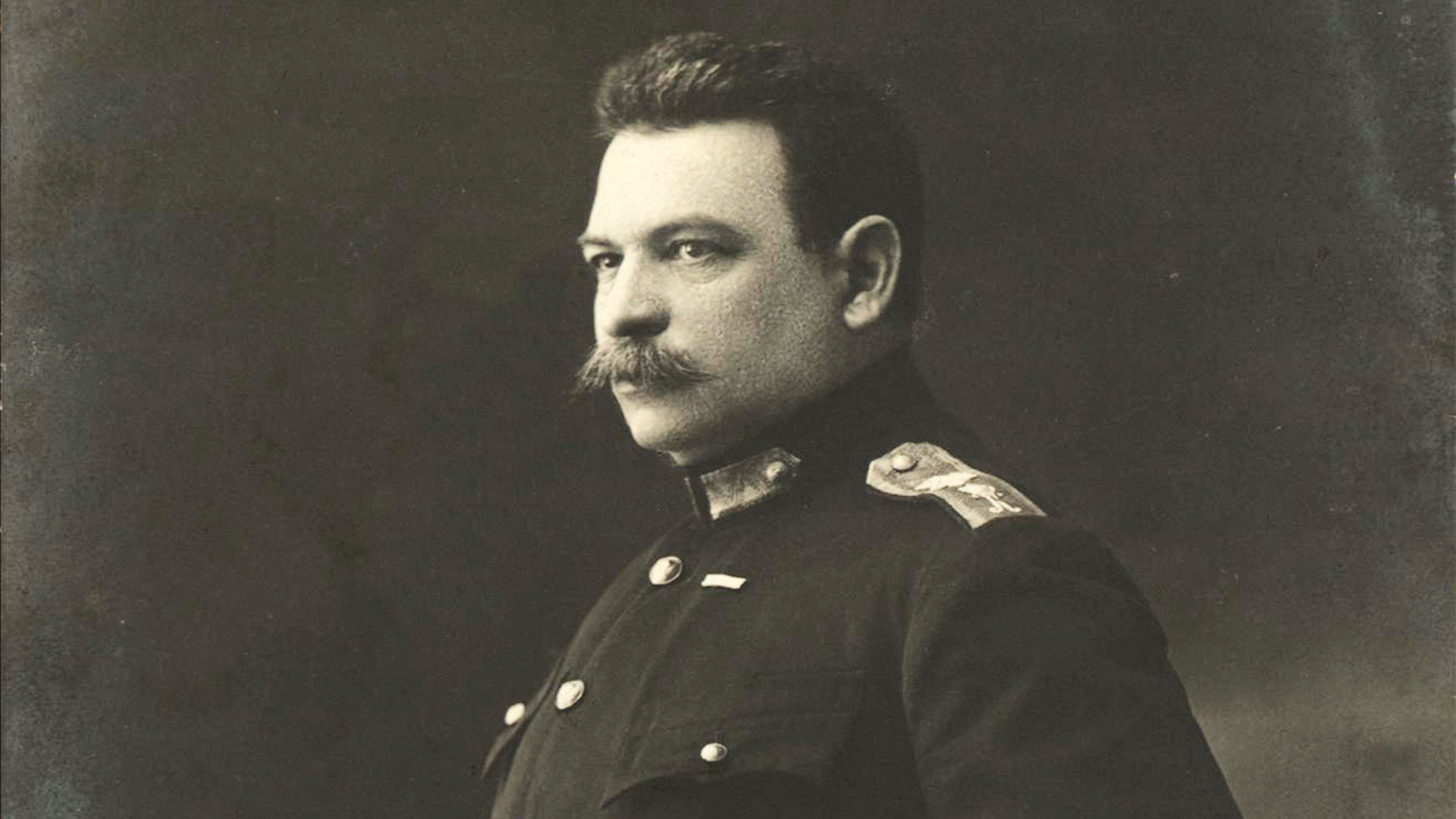 βίκτωρ-δούσμανης-στην-υπηρεσία-του-563049166