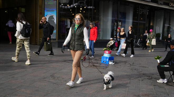 απαισιόδοξοι-και-θυμωμένοι-έφηβοι-με-563011618