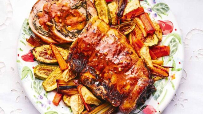 αρνί-ρολό-με-σέσκουλα-και-μανιτάρια-563012383