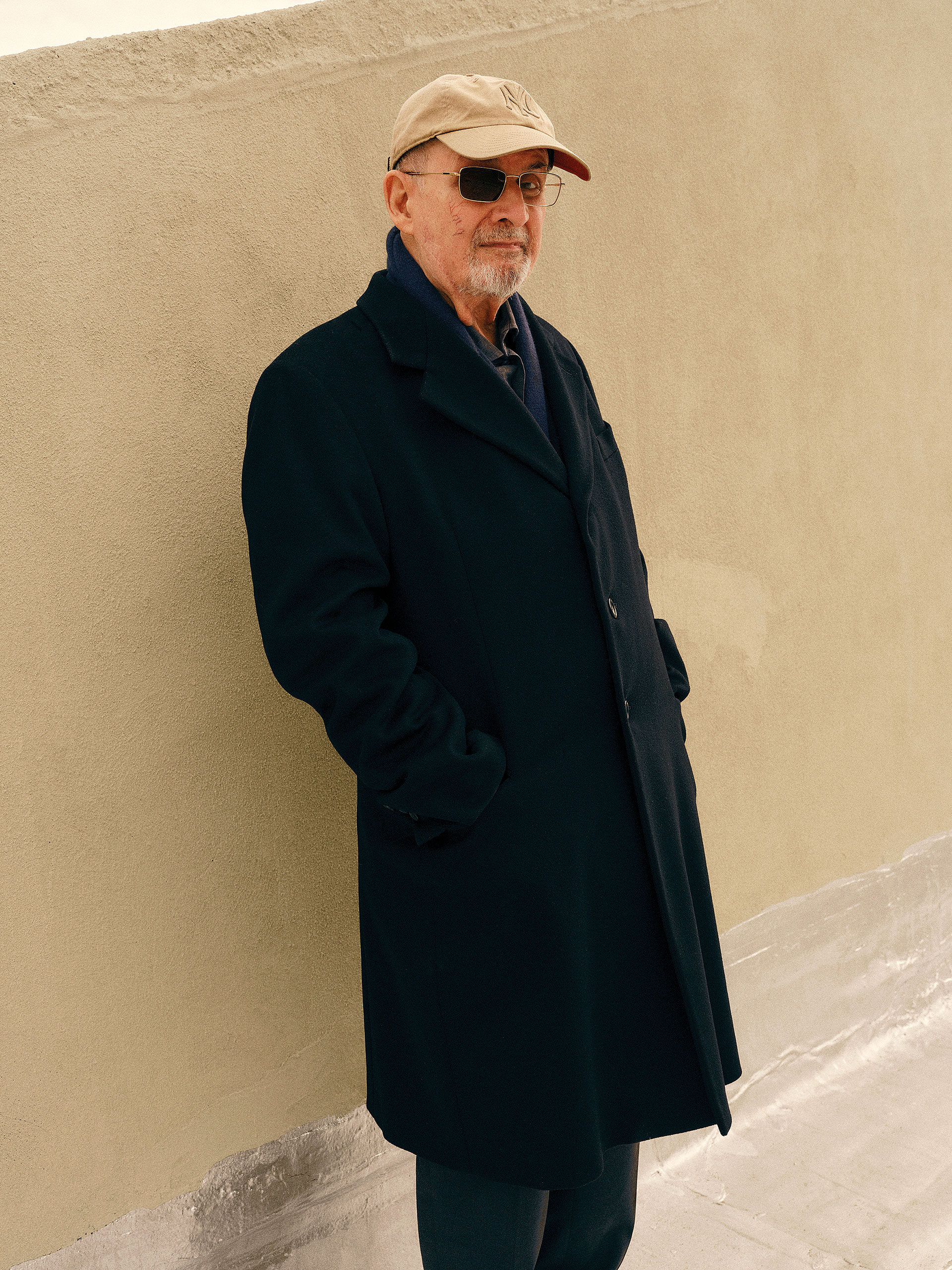 Σαλμάν Ρούσντι: «Oταν κάποιος σε καρφώνει με μαχαίρι, ε, αυτό είναι προσωπικό»-2