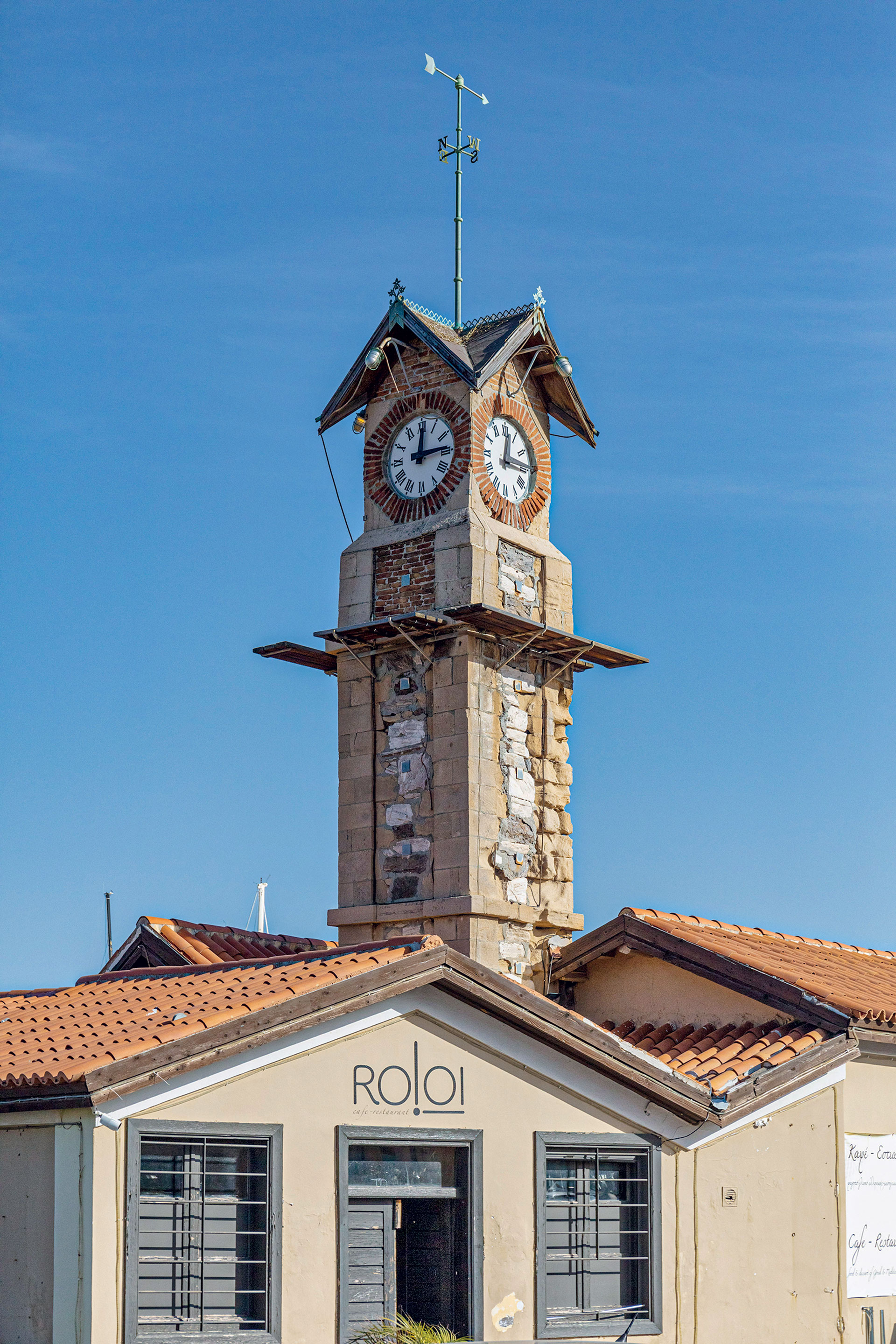 Μία βόλτα στο Λαύριο, στη συνοικία που έχτισαν εργάτες με τα χέρια τους-2