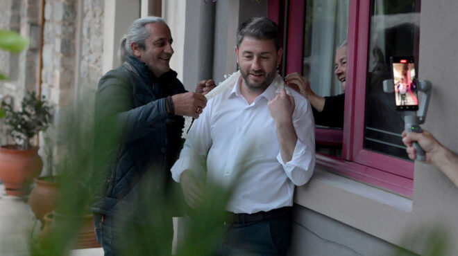 σκιαμαχώντας-με-τη-μεγάλη-αποχή-563021428