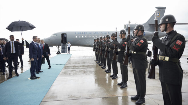 τα-μικρά-παρασκήνια-της-επίσκεψης-μ-563023861