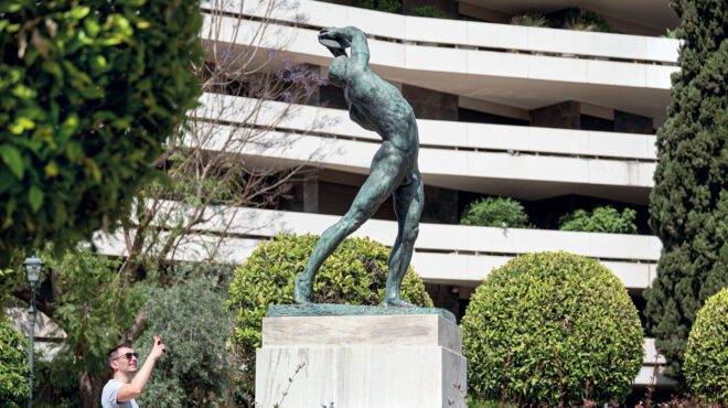 η-αθήνα-από-άγαλμα-σε-άγαλμα-563015347