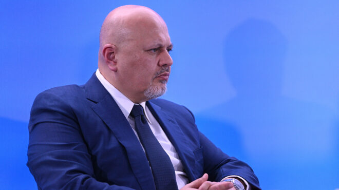 γάζα-ισραηλινά-τανκ-και-στο-κέντρο-της-563044279