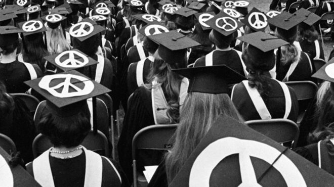 μια-εξουσία-παντοτινή-και-αιματοβαμμ-563014660