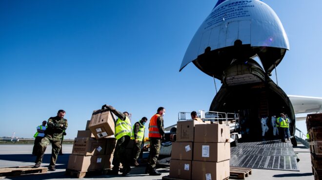 συνωστισμός-ξένων-αεροπορικών-στο-ε-563054299