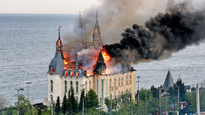 σφυροκόπημα-στο-λιμάνι-της-οδησσού-563008135