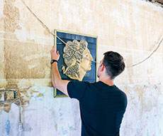 Ψηλά τα εικονίσματα-1