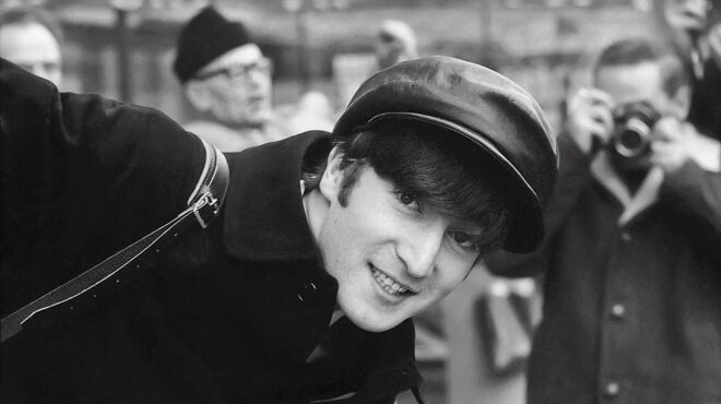 στο-κύμα-της-beatlemania-563052835