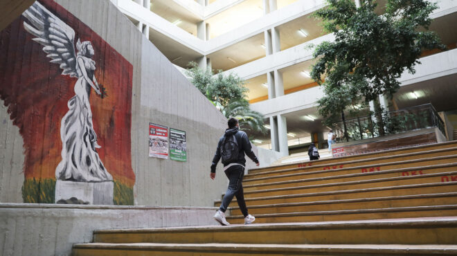 μήπως-είναι-τραγουδιστής-ο-ευριπίδη-563052685