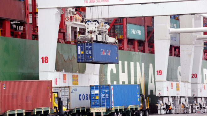 ηπα-εκτόξευση-δασμών-σε-κινεζικά-προϊ-563026084