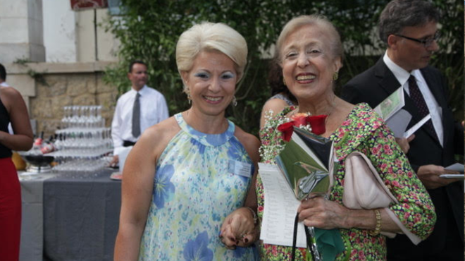 δύο-μακεδονικοί-τάφοι-βγαίνουν-από-το-563042059