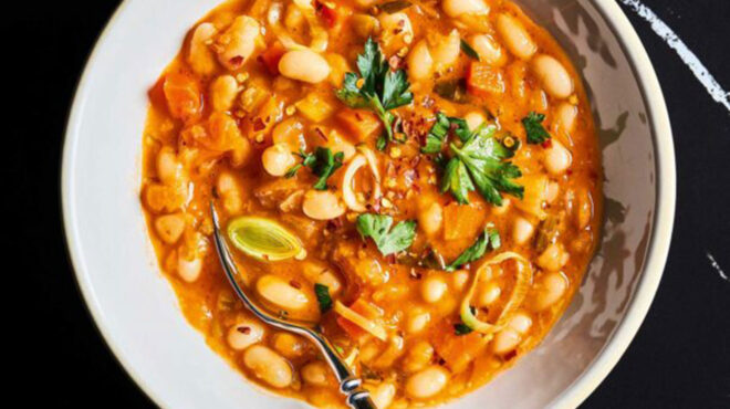 φασολάδα-κλασική-παραδοσιακή-563019211