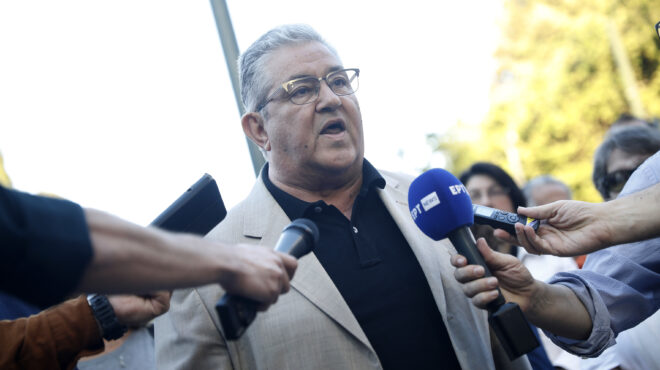 κουτσούμπας-κκε-δυνατό-και-εκεί-που-π-563043937