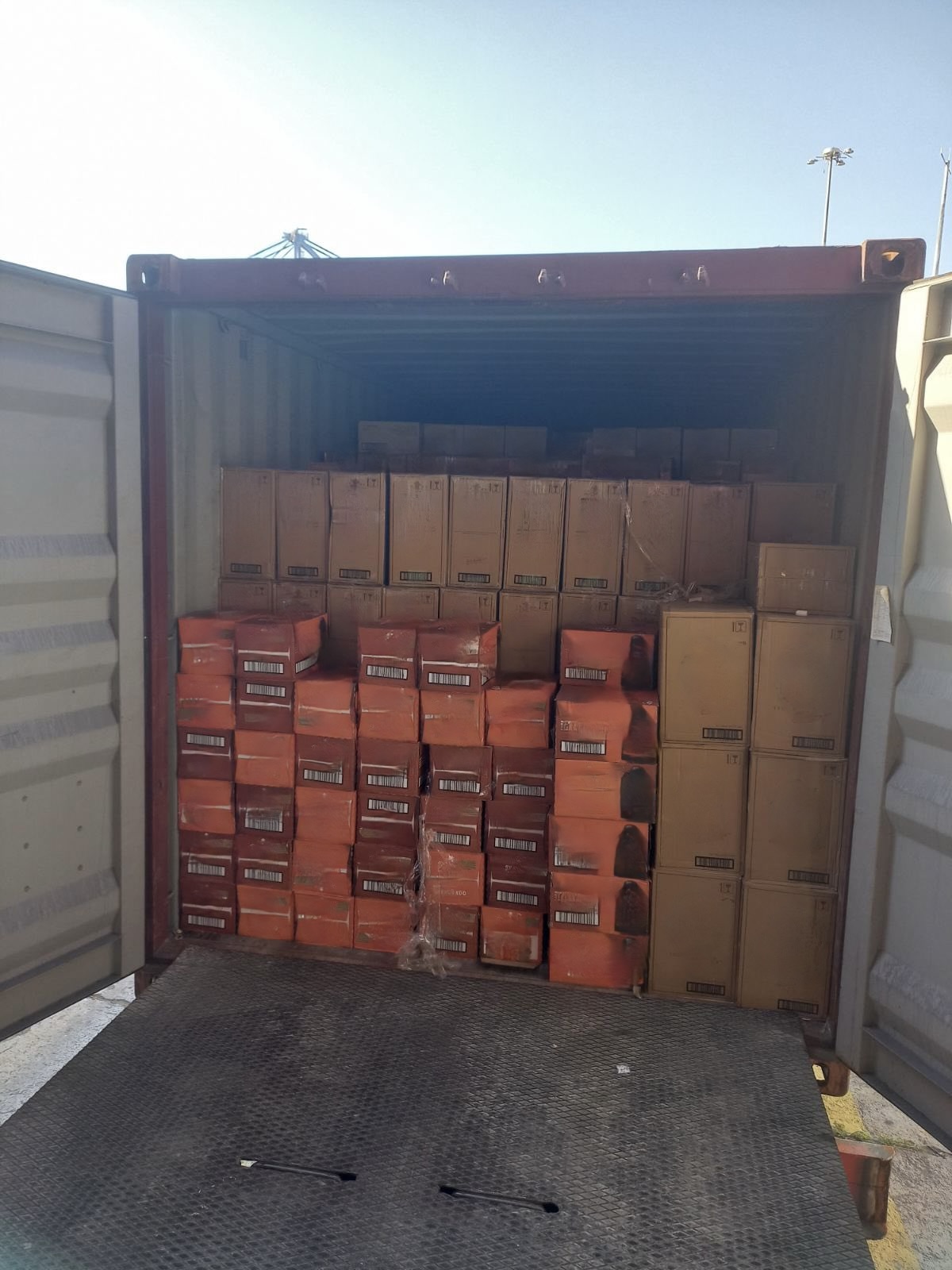 χώρα-transit-και-για-παράνομα-ποτά-η-ελλάδα-563015206