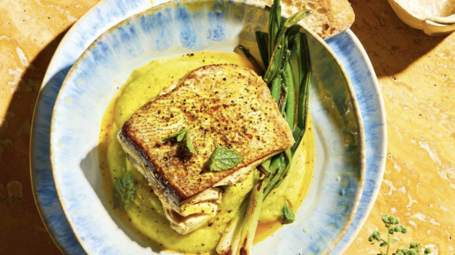 μαγιάτικο-με-πουρέ-κολοκυθιού-563037487