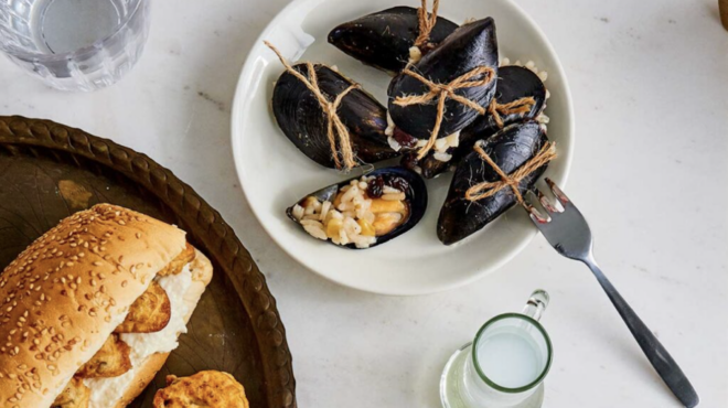 μεζέδες-στο-μπαλκόνι-45-απλές-συνταγές-563044615