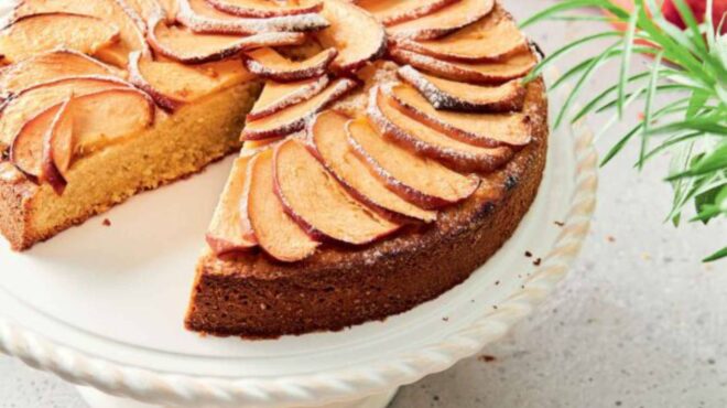 mηλόπιτα-κέικ-με-αμύγδαλο-563035039