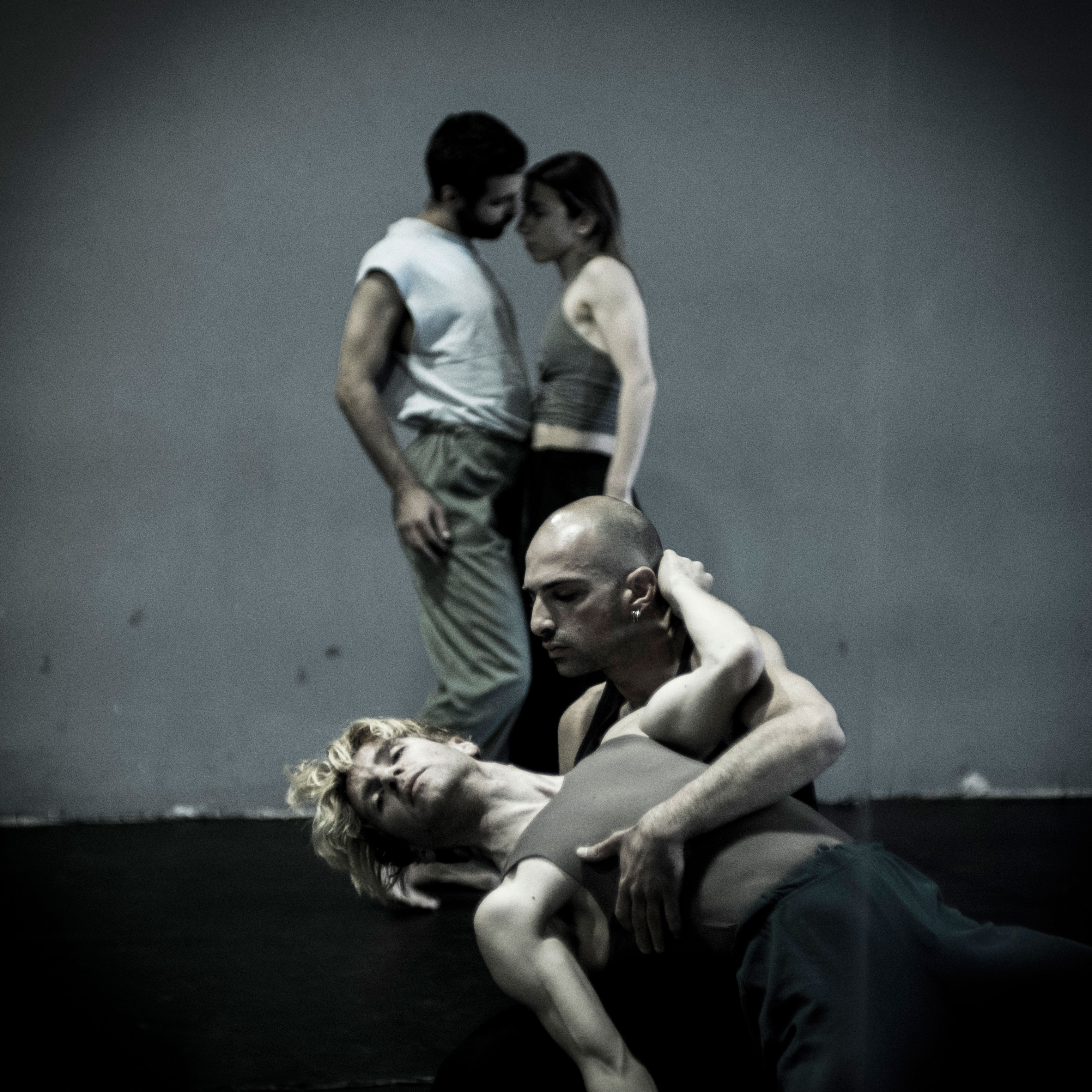 Duality: Στο διάκενο μεταξύ χάους και αρμονίας-1