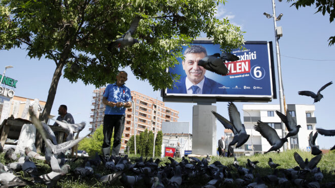 διπλές-εκλογές-σήμερα-στη-βόρεια-μακε-563014486