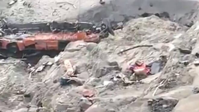 πακιστάν-λεωφορείο-έπεσε-σε-φαράγγι-563011318