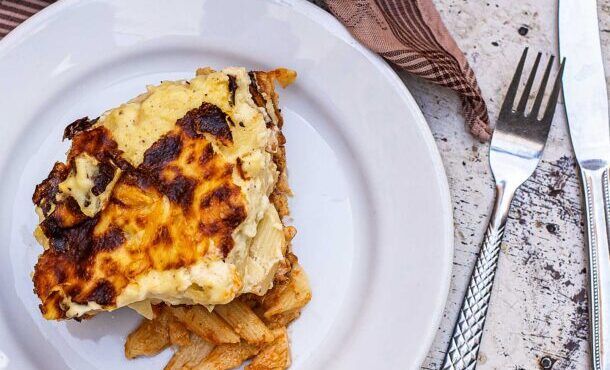 μοναστηριακό-παστίτσιο-με-τόνο-563016934