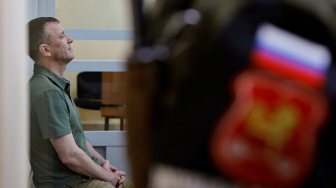 υπό-κράτηση-παραμένει-ο-στρατηγός-ποπ-563045146