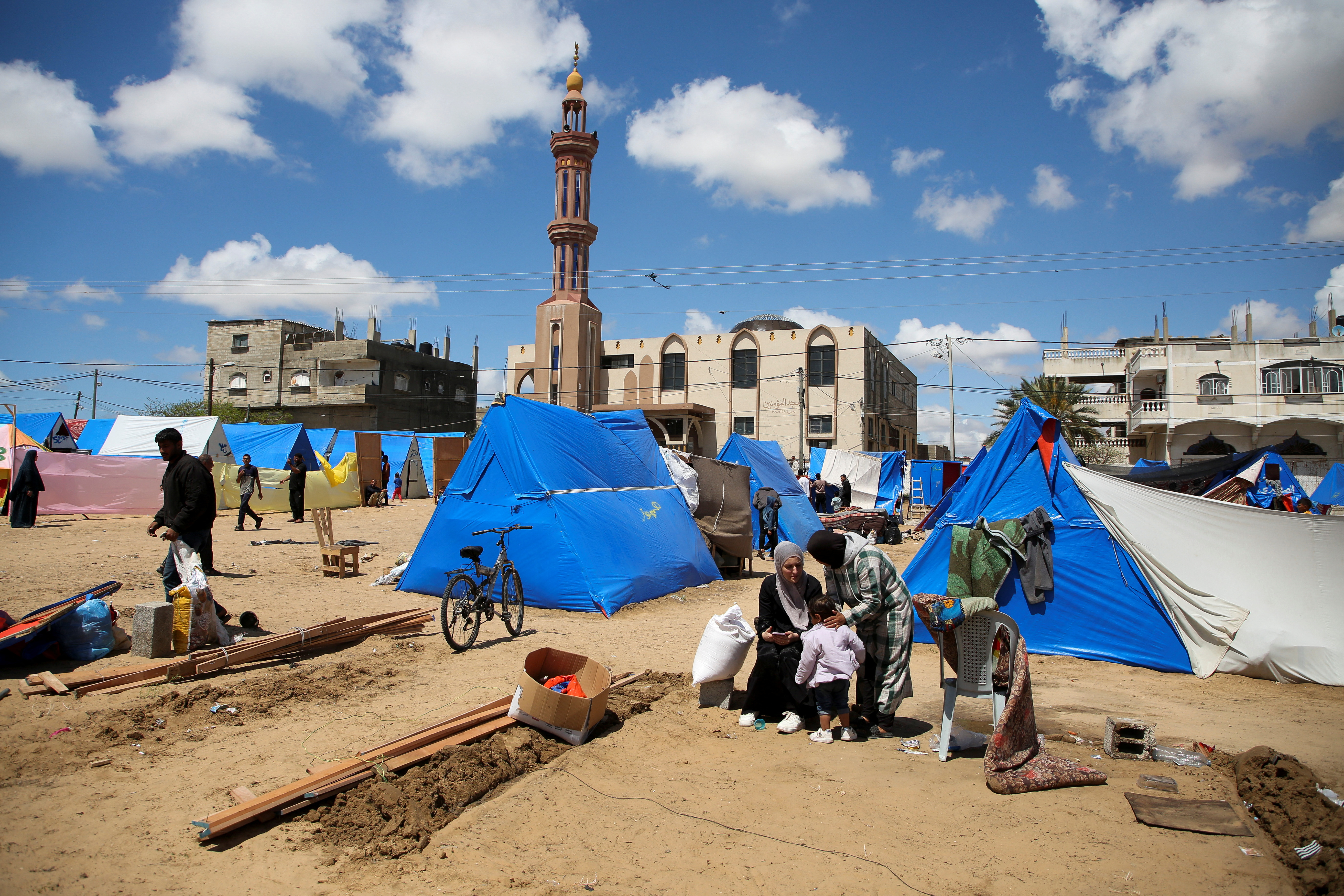 Το Ισραήλ συνεχίζει την επιχείρηση στη Ράφα – Στέλνει διαπραγματευτές στη Χαμάς για την πρόταση εκεχειρίας-2