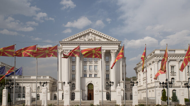 βαλκάνια-ερευνα-η-ελλάδα-δεν-αποτελ-563013307