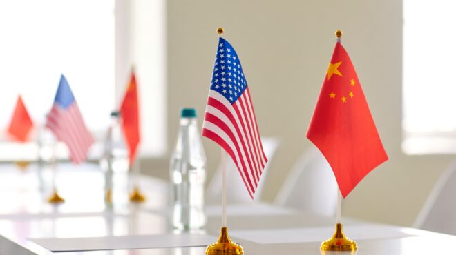 ηπα-εκτόξευση-δασμών-σε-κινεζικά-προϊ-563025001