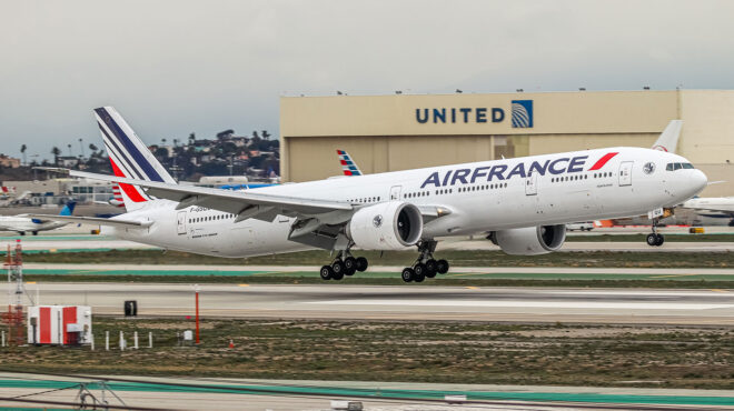 boeing-εκτακτη-προσγείωση-αεροσκάφους-λόγ-563015068