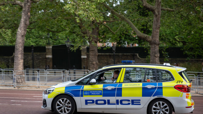 βρετανία-σύλληψη-άνδρα-για-αδικήματα-563039644