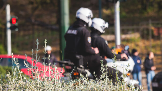 ελ-ασ-συνελήφθη-οδηγός-που-πέρασε-12-φαν-563018884