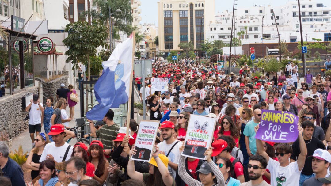 κανάρια-νησιά-κάνουμε-ντους-σε-τρία-λ-563008762