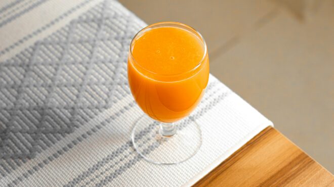 είδος-πολυτελείας-οι-χυμοί-πορτοκαλι-563033164