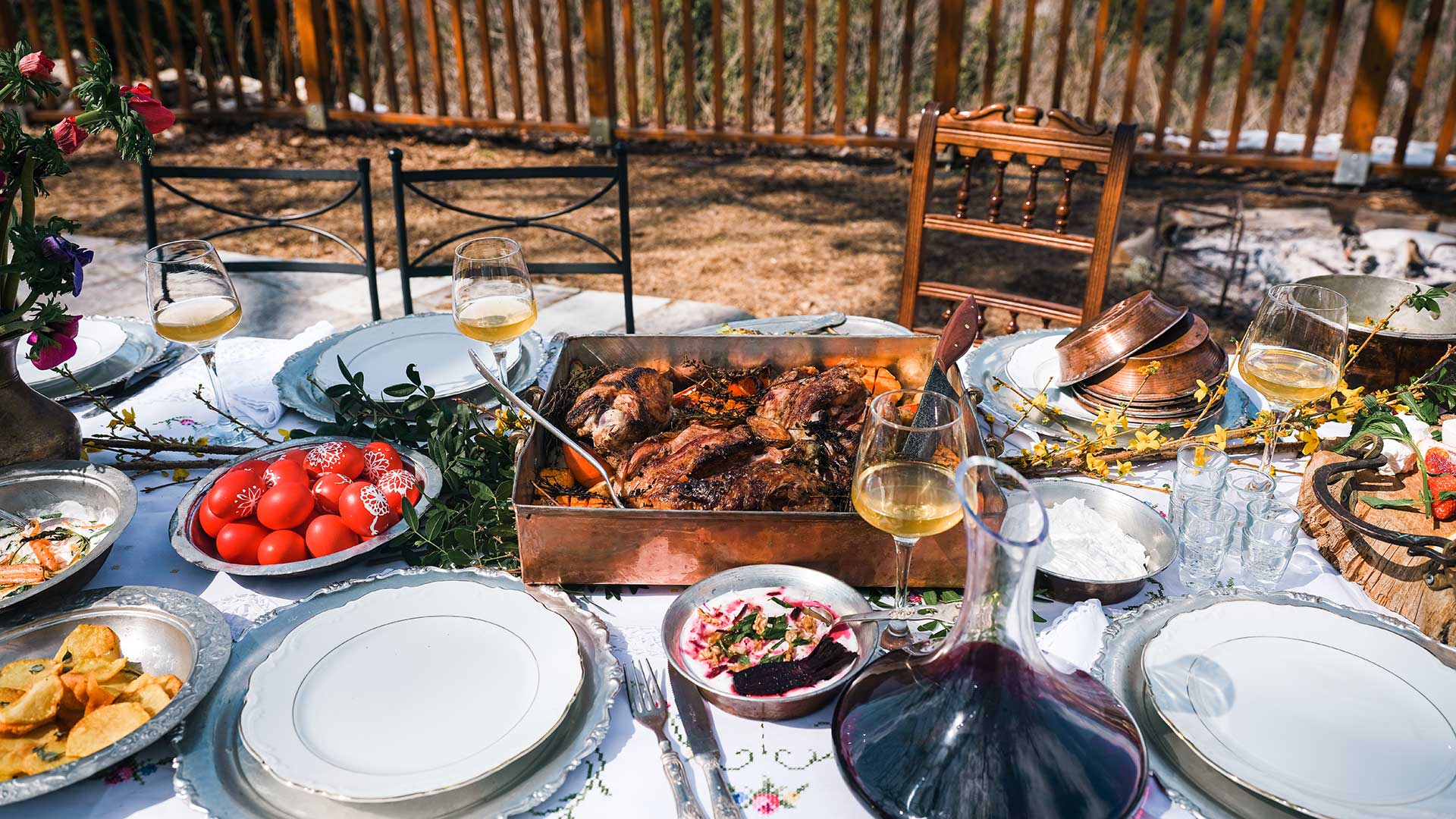 Πάσχα στο Ζαγόρι με πίτες, κλαρίνα και αρνί: 14 συνταγές στη μασίνα και στη γάστρα-6