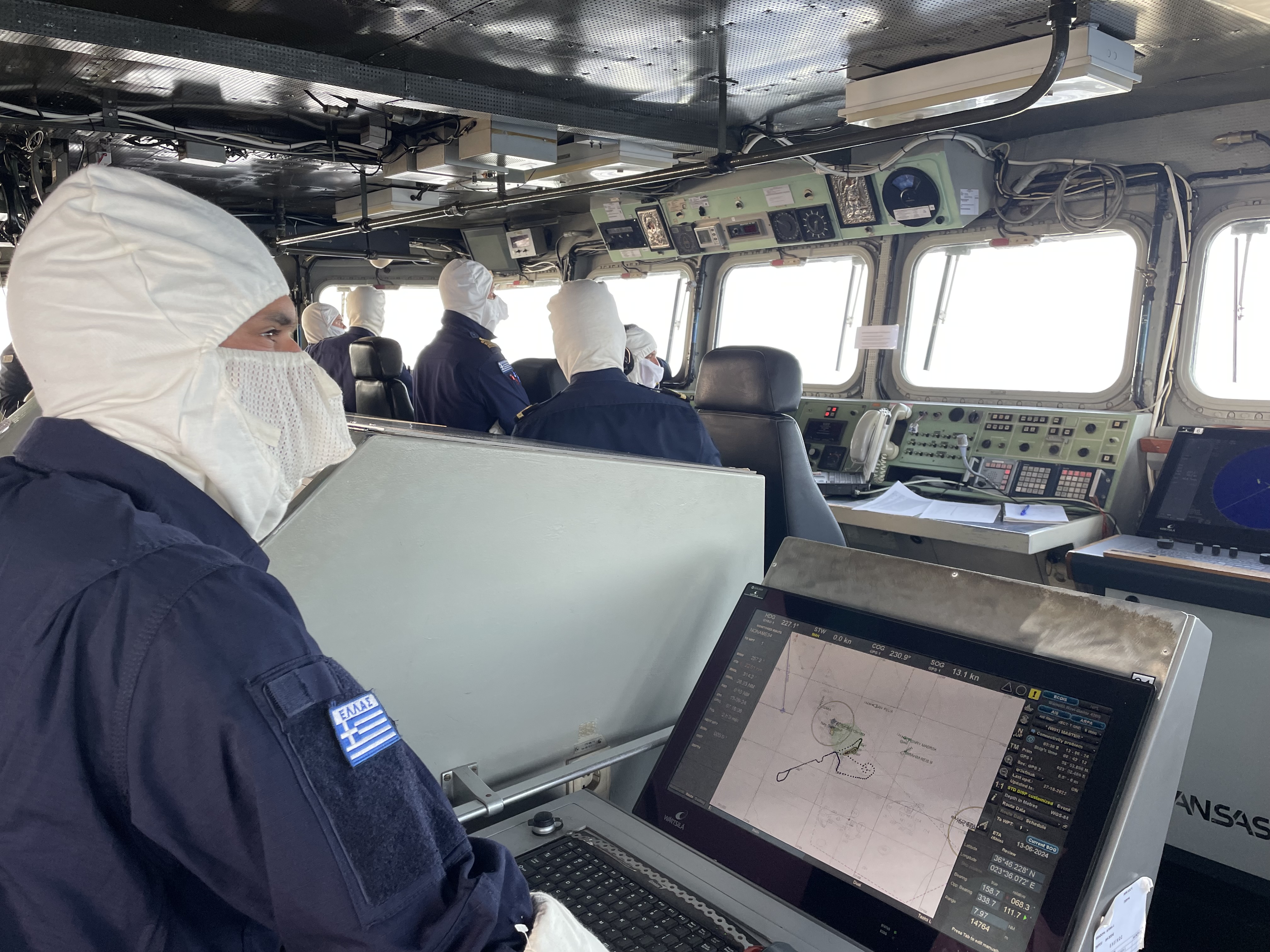 48 ώρες στη φρεγάτα ΕΛΛΗ – Οι αποστολές, η ιστορία και η ζωή στο πολεμικό πλοίο-14